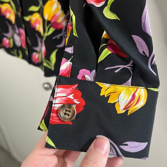 Vintage 100% Silk Tulip Floral Button Down - Picture 5 of 10